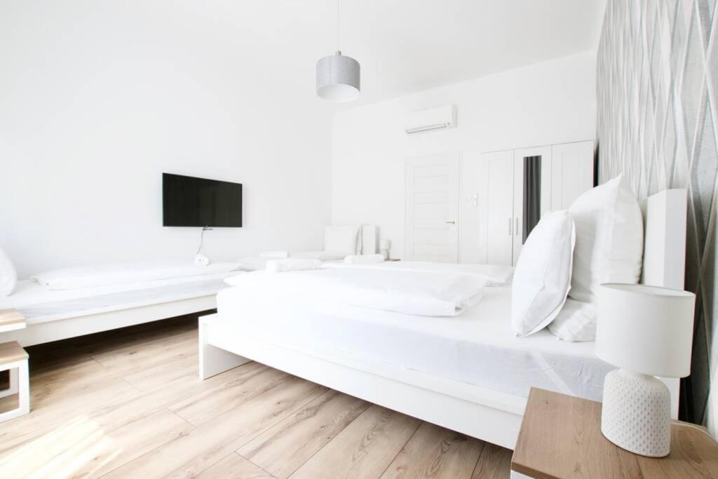 Premium Apartment By Hi5-Vaci Str. 3 Bedroom Budapesta Exterior foto